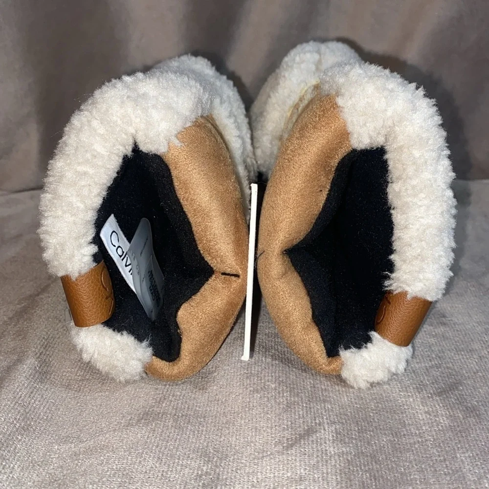 Calvin Klein faux fur Sherpa glove/mitten 🆕